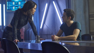 DARK MATTER -- "Episode Two" Episode 102 -- Pictured: (l-r) Melissa O'Neil as Two, Mark Bendavid as One -- (Photo by: Steve Wilkie/Prodigy Pictures/Syfy)
